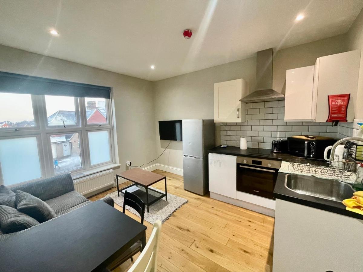Cosy 1 Bedroom Flat! Лондон Экстерьер фото